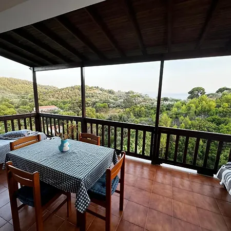 Eagle Nest Skiathos 콜리오스